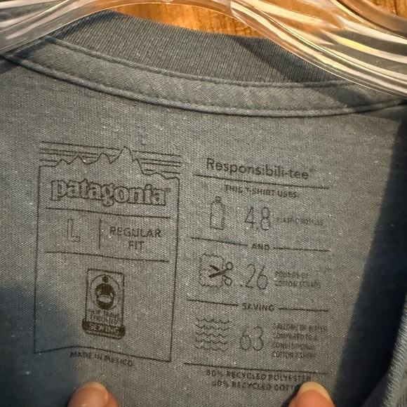 Patagonia Men's Slate Blue Short Sleeve Tee Size Large - Picture 3 of 4